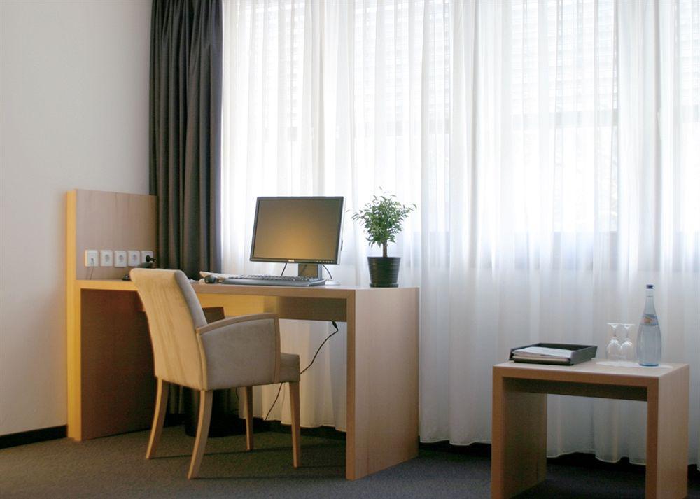 Hotel Berlin Sindelfingen Kültér fotó